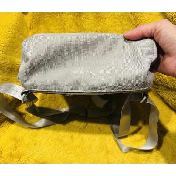 Gymshark Everyday Mini Womens Gray Cream Pocket Adjustable Strap Backpack Bag - Picture 5 of 12